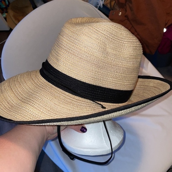 West Marine Wide Brim Hat Fishing Outdoor Chin Strap OS Tan with Black Stripe - Picture 2 of 11